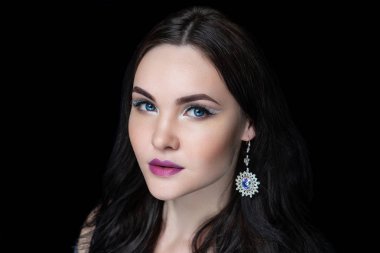 kadın gümüş büyük küpe