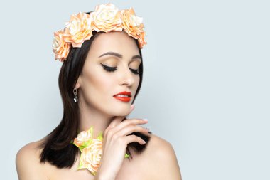 Profesyonel makyaj çıplak parlak cilt