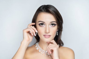 şık trendy düğün cilt bakımı makyaj