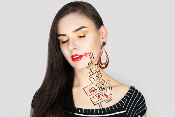 woman make up black red lines