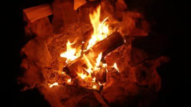 Ateş ve taş büyüleyici enerji enerjisi