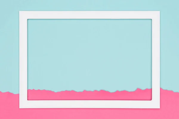 抽象几何柔和的蓝色和粉红色的彩色纸平躺背景 带有空图片框的简约模板模拟 — 图库照片
