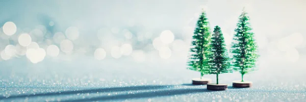Magische Miniatuur Winter Wonderland Banner Groenblijvende Bomen Van Kerstmis Glanzende — Stockfoto