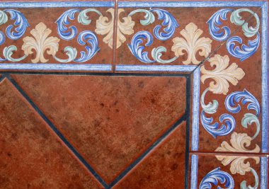 Andalusia Köyü ile duvar köşesinde renkli seramik döşeli