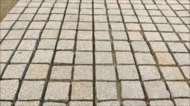 Alora, İspanya - 22 Kasım 2018: Köyde yeni asfaltlama döşeme konseyi çalışanları ve denetçileri