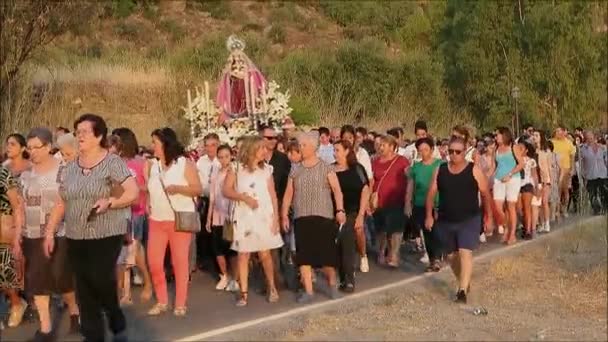 Alora Espagne Août 2018 Des Villageois Locaux Accompagnent Flores Patronne — Video