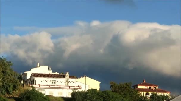 Nuvens Dramáticas Sobre Aldeia Branca Guadalhorce Valley Andaluzia Espanha — Vídeo de Stock