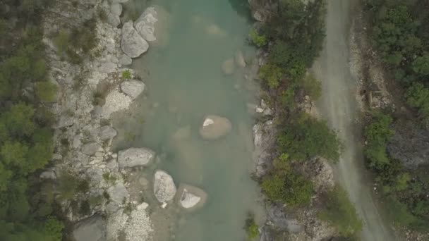 Dağ nehir havadan görüntüleri — Stok video