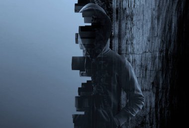 Şüpheli adam hoody