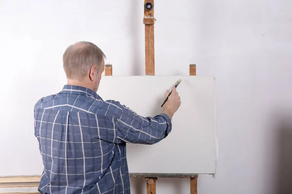 Bir sanatçı studio beyaz Canvas — Stok fotoğraf