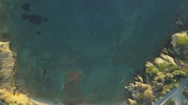 Güzel Mononaftis beach, Yunanistan hava dron görüntüleri