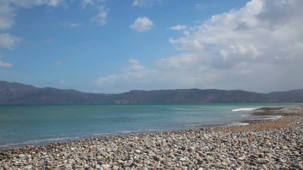 Пляж Киссамос на западном побережье Крита — стоковое видео