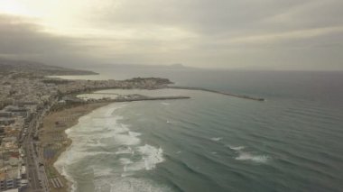 Bağlantı noktası ile Rethymno eski şehrin havadan görüntüleri