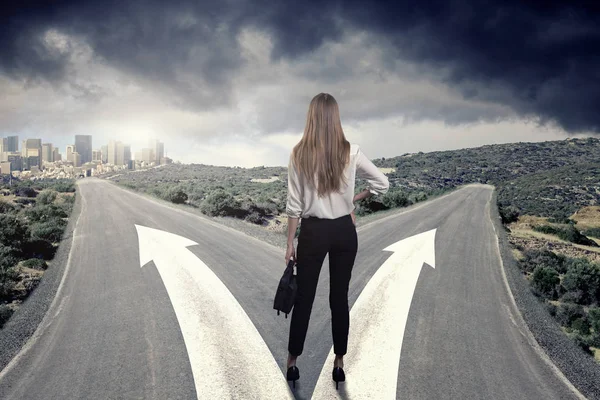 Bir iş kadını seçmek için hangi şekilde düşünme