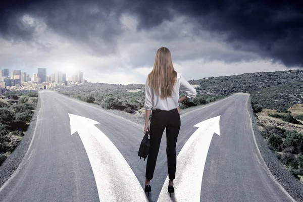 Bir iş kadını seçmek için hangi şekilde düşünme