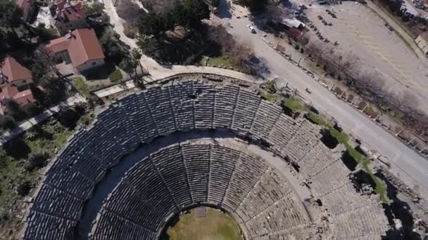 Antik Tiyatro hava görüntüleri. Side, Türkiye — Stok video