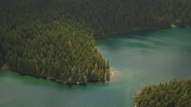 Durmitor milli parkında Kara Göl 'in hava görüntüleri