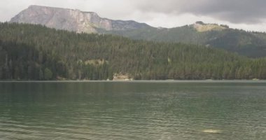 Siyah lake Durmitor Karadağ Milli parkında