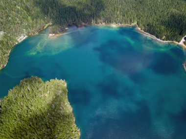 Durmitor Milli Parkı 'nda Kara Göl hava fotoğrafı