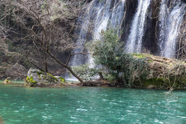 Watervallen van Koersunlu in Antalya, Turkije. Koersunlu selalesi — Stockfoto