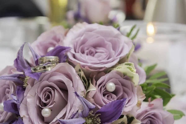 Hochzeitsstrauss / Rosen/ Heiraten / emotionen