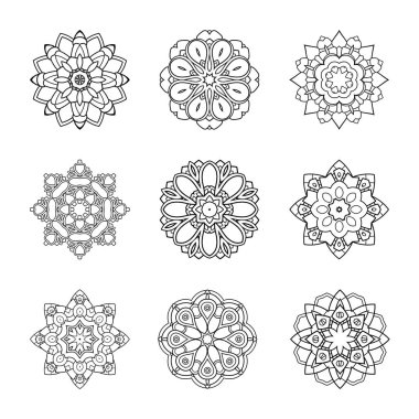 Vektör Monokrom Mandalas kümesi. Beyaz arka planda izole edilmiş yuvarlak soyut nesneler. Etnik Dekoratif Element