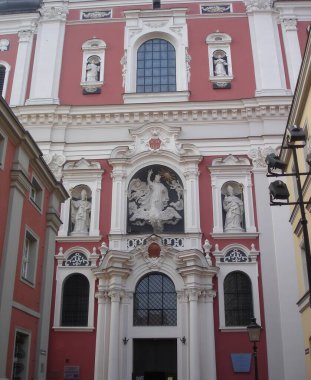 Bazilika Kilisesi 'nin çarpıcı manzarası.