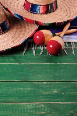 Meksika sombrero fiesta cinco de mayonezli arka plan Meksika marakas dikey