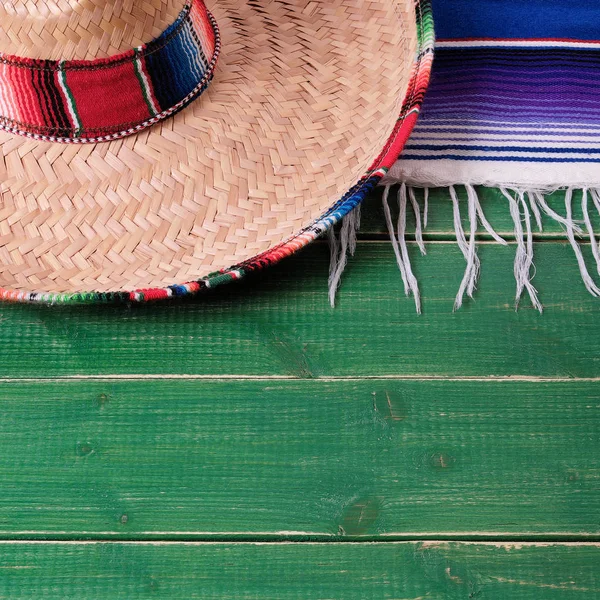 墨西哥Cinco Mayo Fiesta Wood Background Mexican Sombrero — 图库照片
