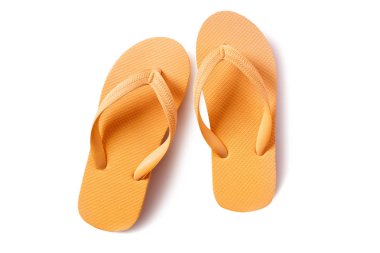 Flip flop sandalet sarı beyaz arka plan üzerinde izole