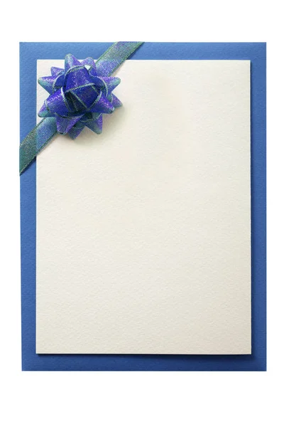 Kartki Świąteczne Niebieski Łuk Ozdoba Białe Pionowe Białym Tle — Zdjęcie stockowe
