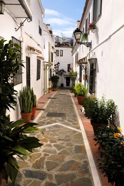 Típico Andalucia España antiguo pueblo casas encaladas —  Fotos de Stock