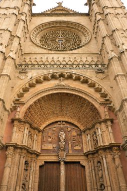 Ön giriş Palma Mallorca gotik katedral Santa Maria La Seu