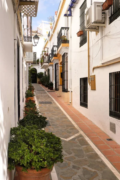 Marbella casco antiguo Andalucia España típico pueblo español casas encaladas —  Fotos de Stock