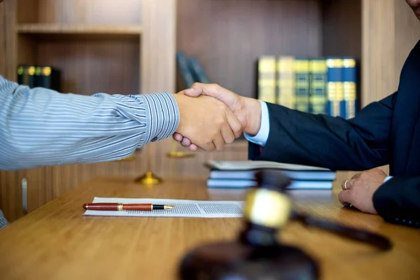Justice Lawyers Handshake Businessman Client Law Agreement Judge Gavel Advice — Stock Photo, Image