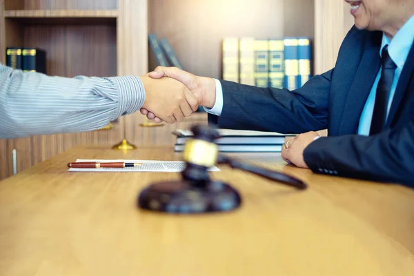 Justice Lawyers Handshake Businessman Client Law Agreement Judge Gavel Advice — Stock Photo, Image