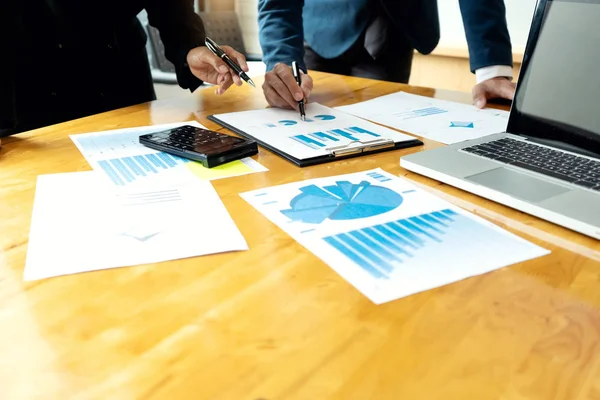 Groep Bijeen Kamer Hebben Lcd Scherm Wand Teamwerk Data Analyses — Stockfoto