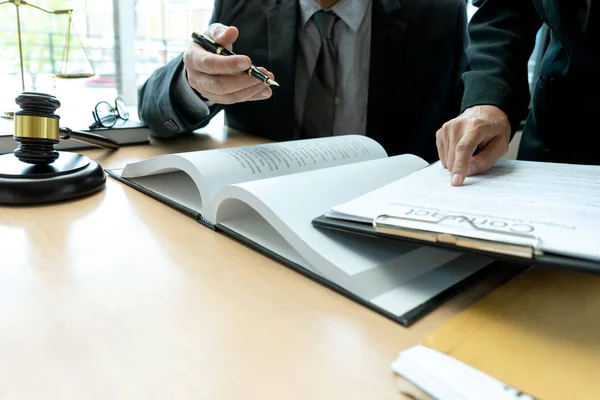 Judge or lawyer talking  with team — Stock Photo, Image