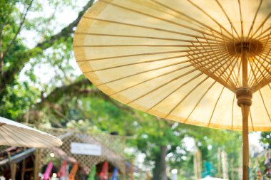 Beyaz kağıt Thai şemsiyesi açık pazar etkinliği festivali 