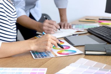 Grafik tasarımı için takım çalışması