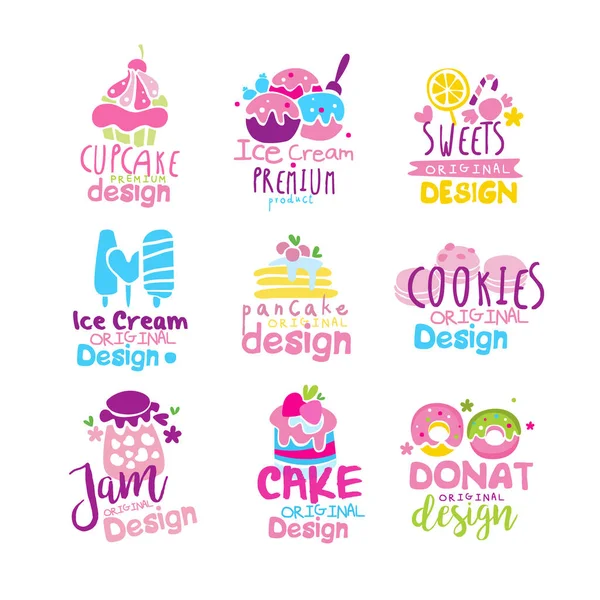 Logotipo dulces diseño original conjunto, insignias de menú para niños, premium alimentos orgánicos naturales dibujado a mano vector Ilustraciones sobre un fondo blanco — Archivo Imágenes Vectoriales