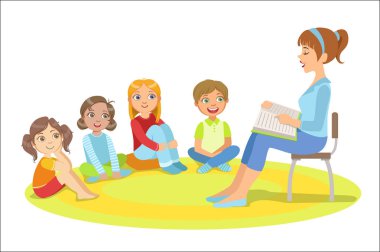Küçük çocuklar bir hikaye okuma öğretmen oturan grup
