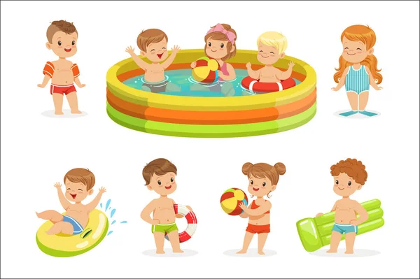 Μικρά παιδιά διασκεδάζουν στο νερό της πισίνας με πλωτήρες και φουσκωτά παιχνίδια σε πολύχρωμα μαγιό συλλογή Ευτυχισμένο χαριτωμένο χαρακτήρες κινουμένων σχεδίων — Διανυσματικό Αρχείο