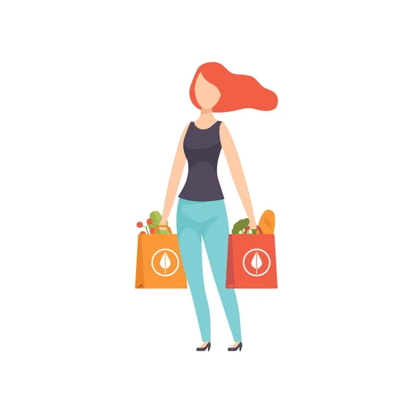 Mujer joven que lleva bolsas de papel con comida saludable, chica haciendo compras en el vector de la tienda de comestibles Ilustración sobre un fondo blanco — Vector de stock