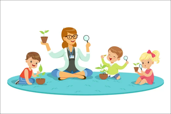 Profesor con niños aprendiendo sobre plantas durante la lección de biología. Dibujos animados ilustraciones coloridas detalladas aisladas sobre fondo blanco — Archivo Imágenes Vectoriales