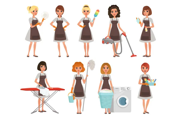 Set van huisvrouwen met verschillende apparatuur. Huishoudster. Schoonmaak service. Mooie vrouwen dragen jurken van grijze en bruine schorten. Cartoon jonge meisjes. Platte vector design — Stockvector