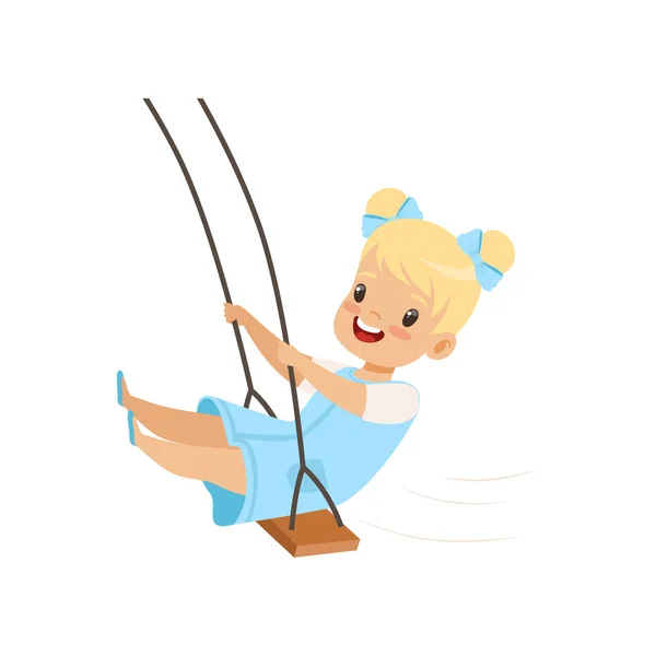 Chica rubia feliz balanceándose en un columpio de cuerda, niño divirtiéndose en un vector oscilante Ilustración sobre un fondo blanco — Archivo Imágenes Vectoriales