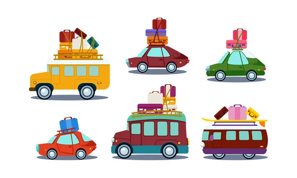 Düz vektör Bagaj ile renkli otomobillerin çatıda ayarlayın. Otobüs, Minibüs ve araba. Road trip Tema — Stok Vektör