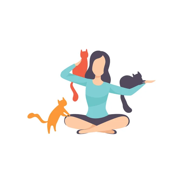 Fiatal nő ül a földön, macskák, imádnivaló háziállat és a tulajdonos vektoros illusztráció egy fehér háttér — Stock Vector