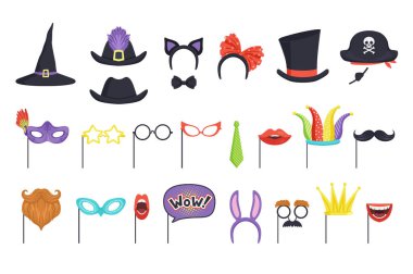 Renkli karnaval maske ve şapkalar ile ayarlayın. Cadı şapka, gözlük, sakal, dudaklar, konuşma balonu, kedi kulakları ve papyon. Parti ve maskeli balo için aksesuarlar. Düz vektör